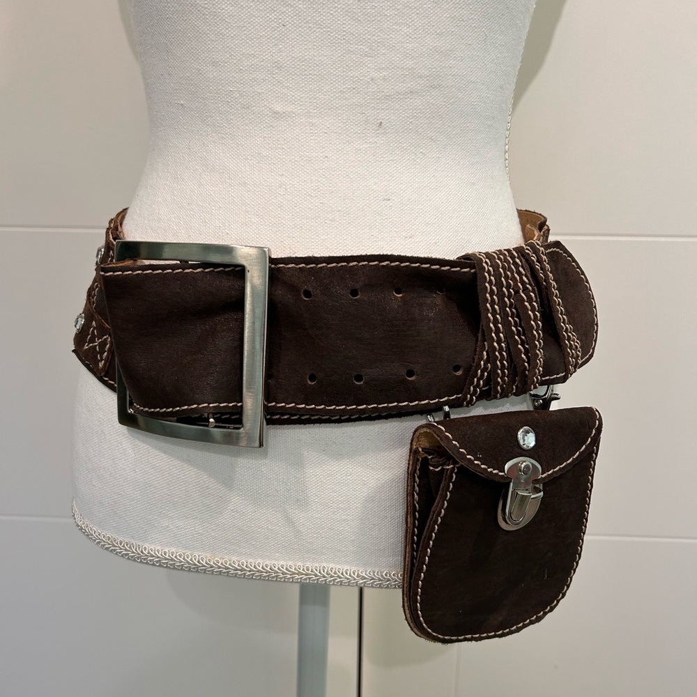 Vintage belt with bag